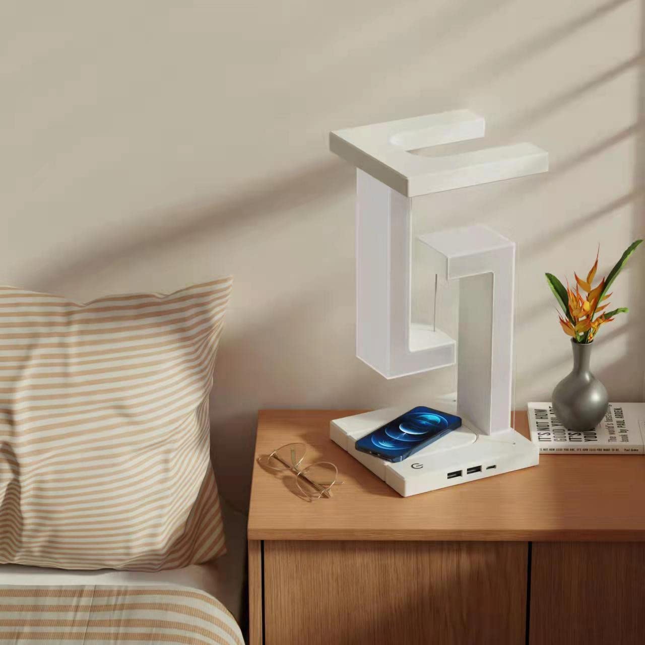 Creative Floating Wireless Charging Table Lamp